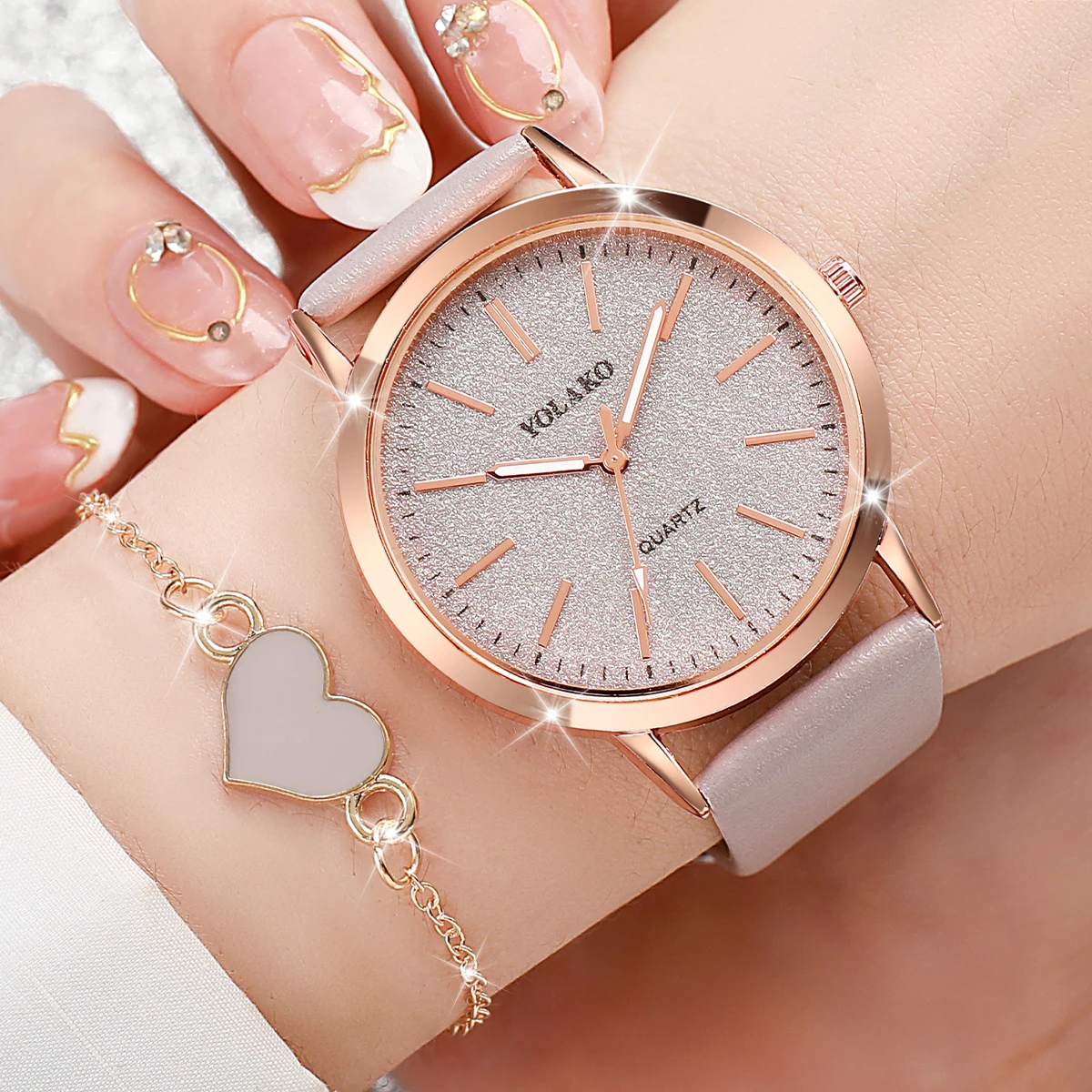 Ensemble de 2 montres pour fem - Fashion Women Watches avis et prix